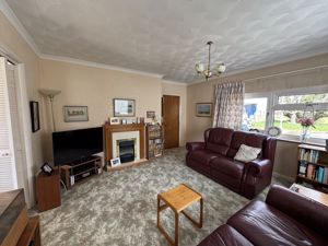 lounge- click for photo gallery